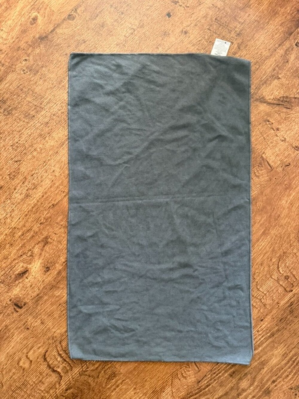 Manduka eQua Yoga Hand Towel Dark Gray Sweat Activated Grip 16" x 26.5"